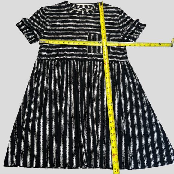 Volcom Pocket Tee T-Shirt Skater Dress Womens Size S Relaxed Striped Black White - Picture 10 of 13